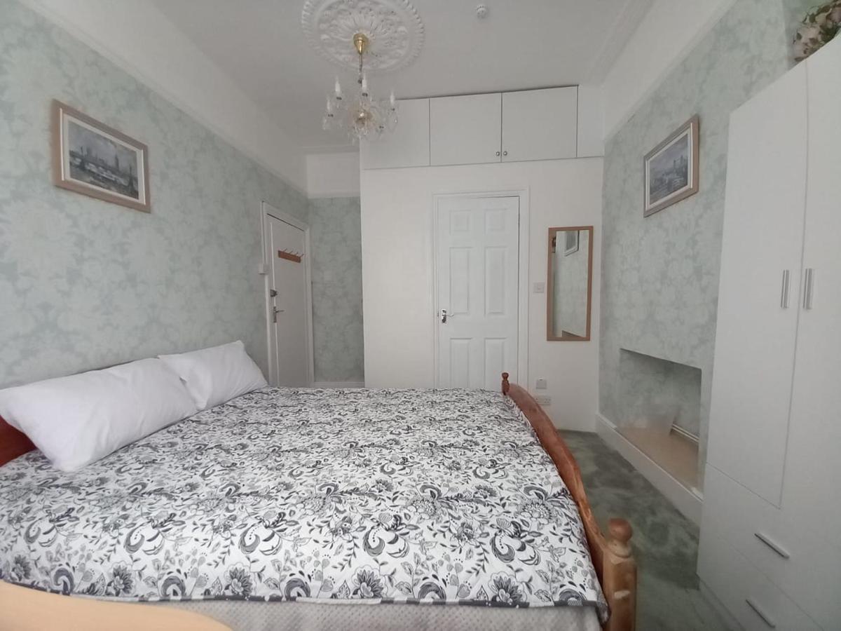 Mari London Holiday Room Ilford Zewnętrze zdjęcie