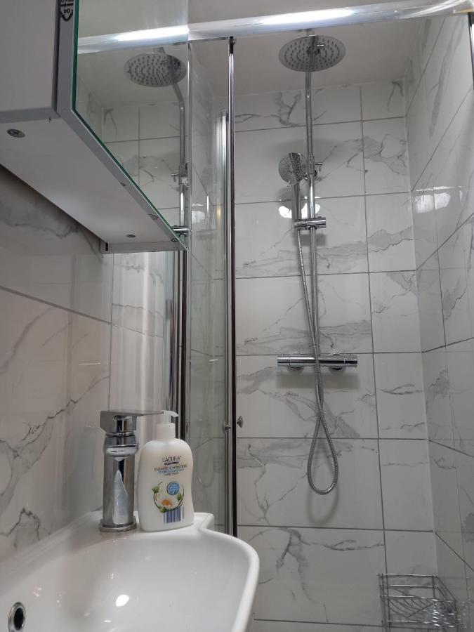 Mari London Holiday Room Ilford Zewnętrze zdjęcie