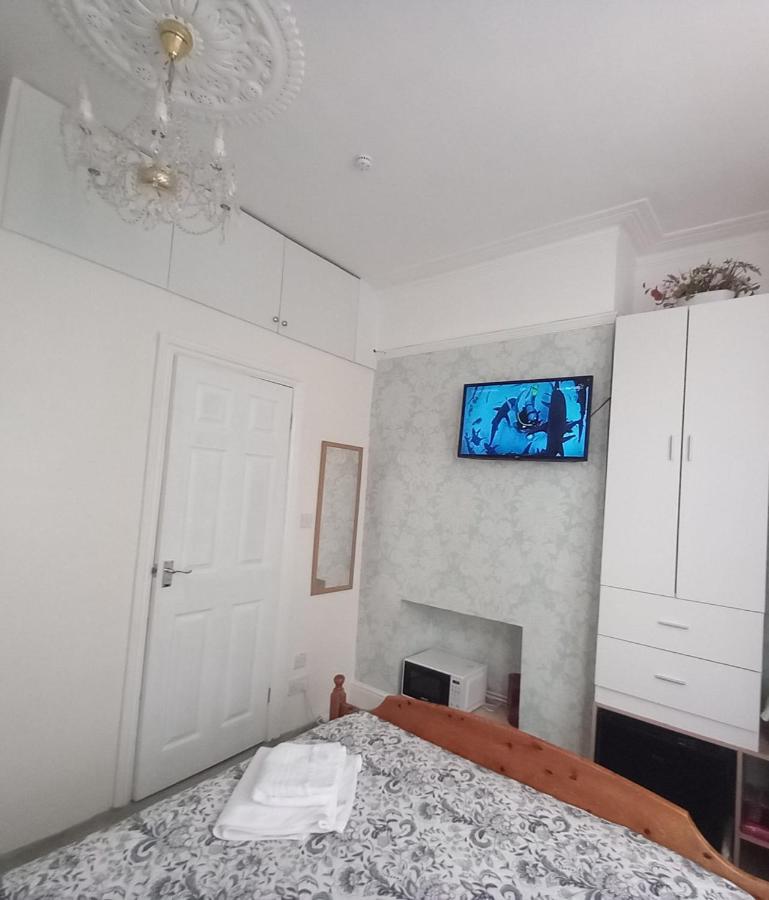 Mari London Holiday Room Ilford Zewnętrze zdjęcie